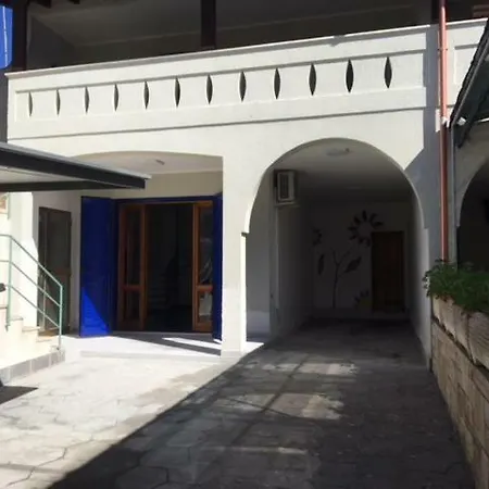 Il Girasole 2 Feriehus *